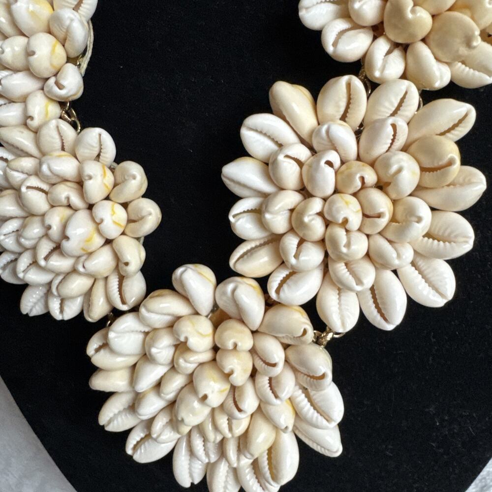 Tommy Bahama Women's Cowrie Multi Clusters Statement Necklace NWT NEW - Picture 4 of 10